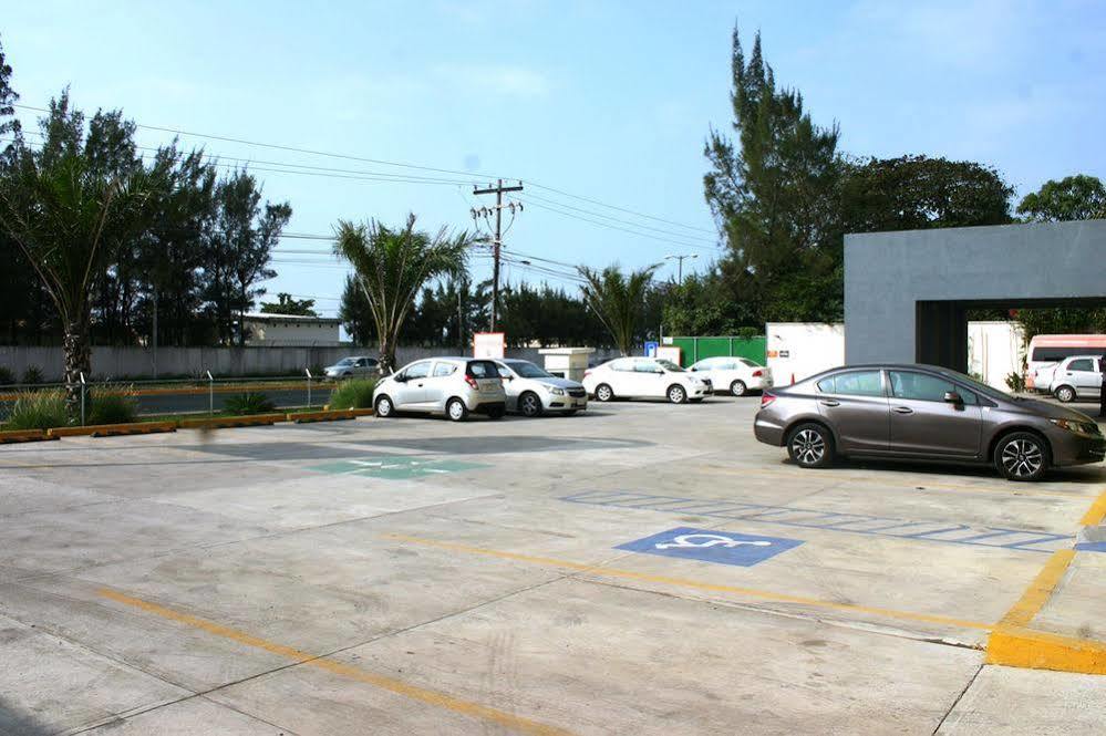 Hotel Urbainn Veracruz Zewnętrze zdjęcie